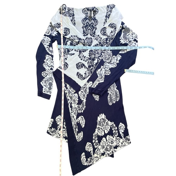 Allie & Rob blue white chinoiserie draped open front long sleeve cardigan Sz: M - Picture 6 of 8